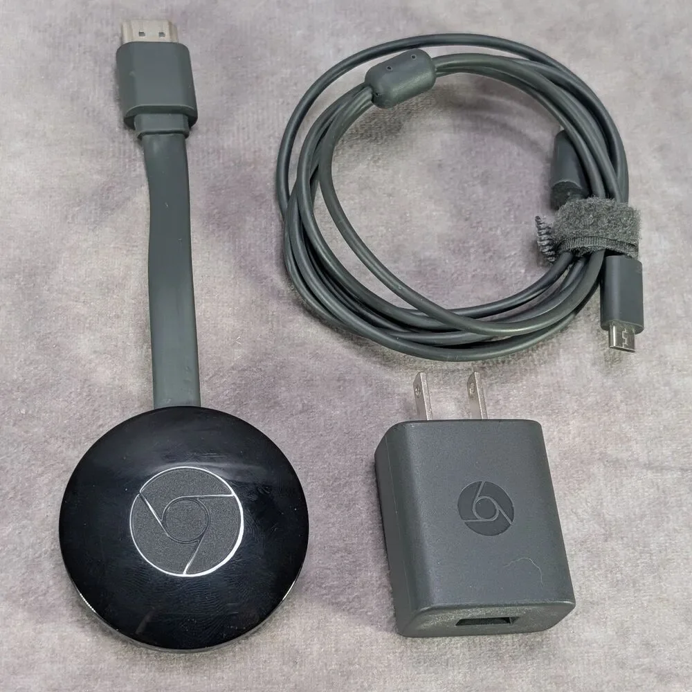 Google Chromecast 2nd Gen Media Player Black Model NC2-6A5 w Power Cable Adapter